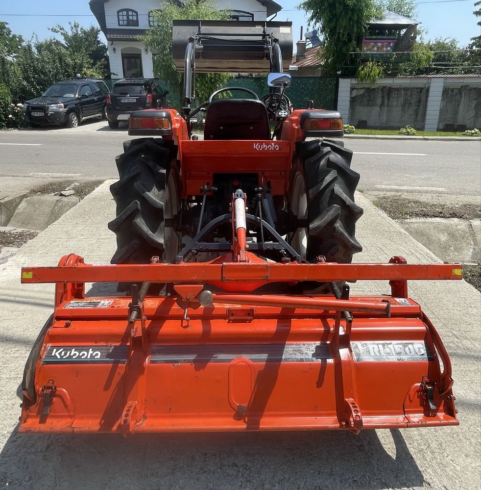 Tractor japonez Kubota GL-29 incarcator frontal
