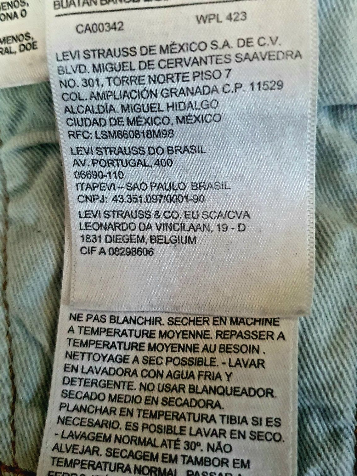 Джинцы Levis оригинальные б/у 32 размер