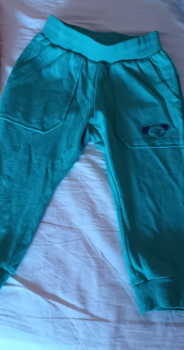 Body cu papion Hm si set de 2 perechi de pantaloni marime 86-92