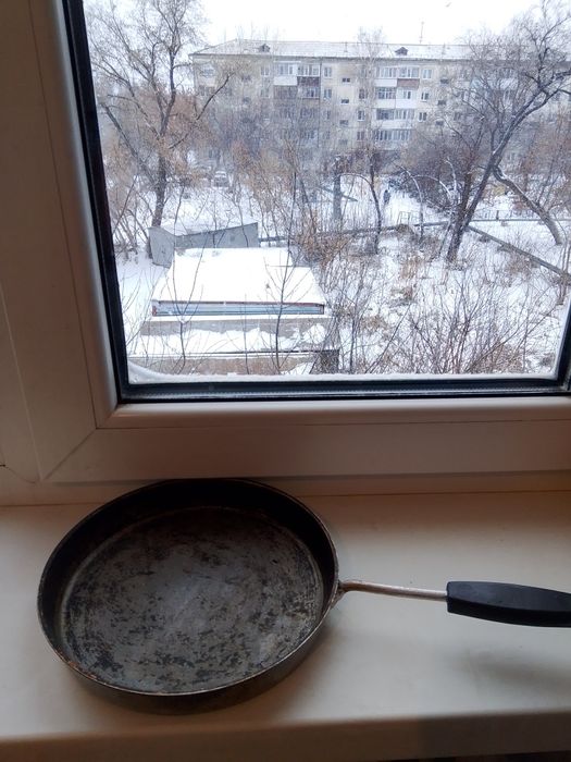 Продам сковороду почти новая,производство завода Куйбышева