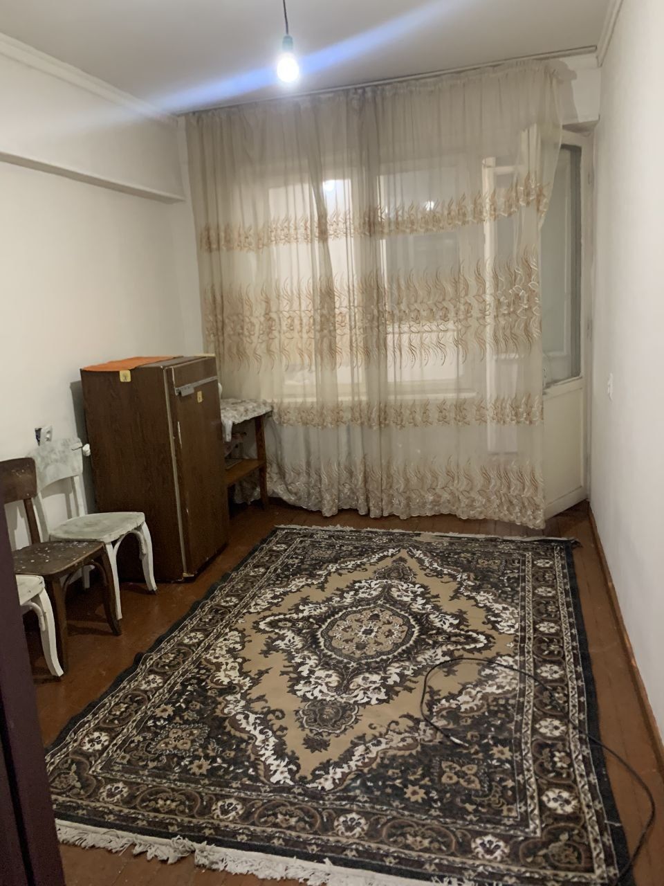 Срочно продается своя квартира на КАРАСУ 6 в бывшем обшажитье