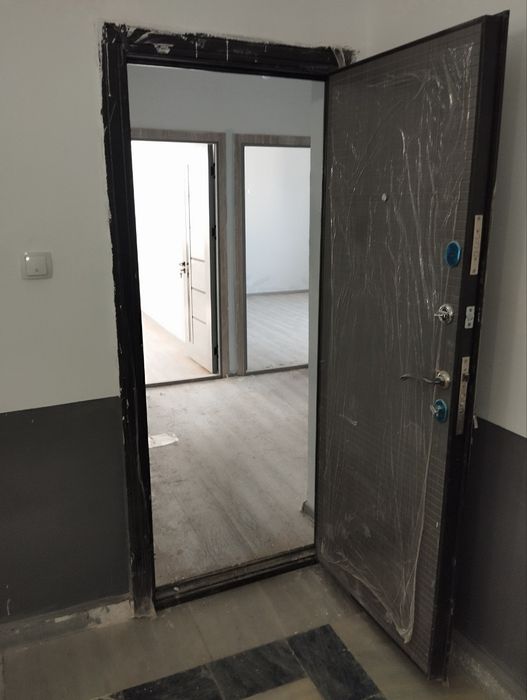 3 xona sotiladi. 55kvadrat