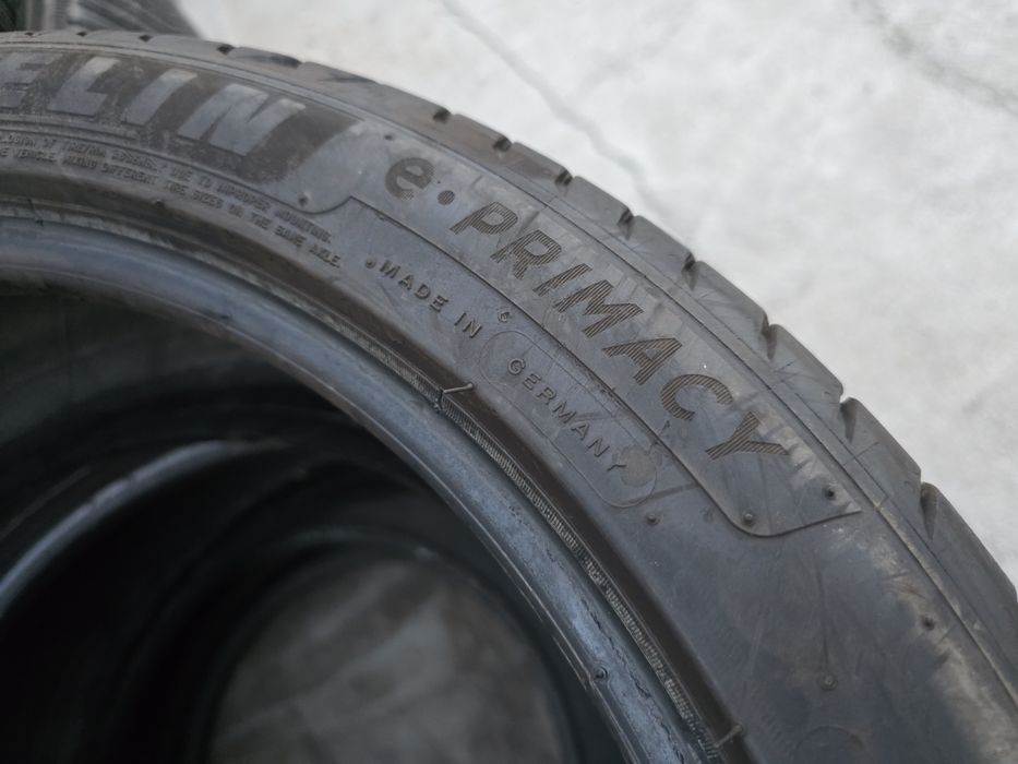 2бр Летни гуми 235 40 18 - Michelin