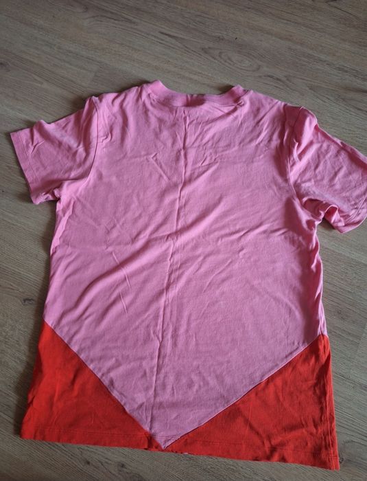 Adidas Дамска Тениска с Червен Акцент