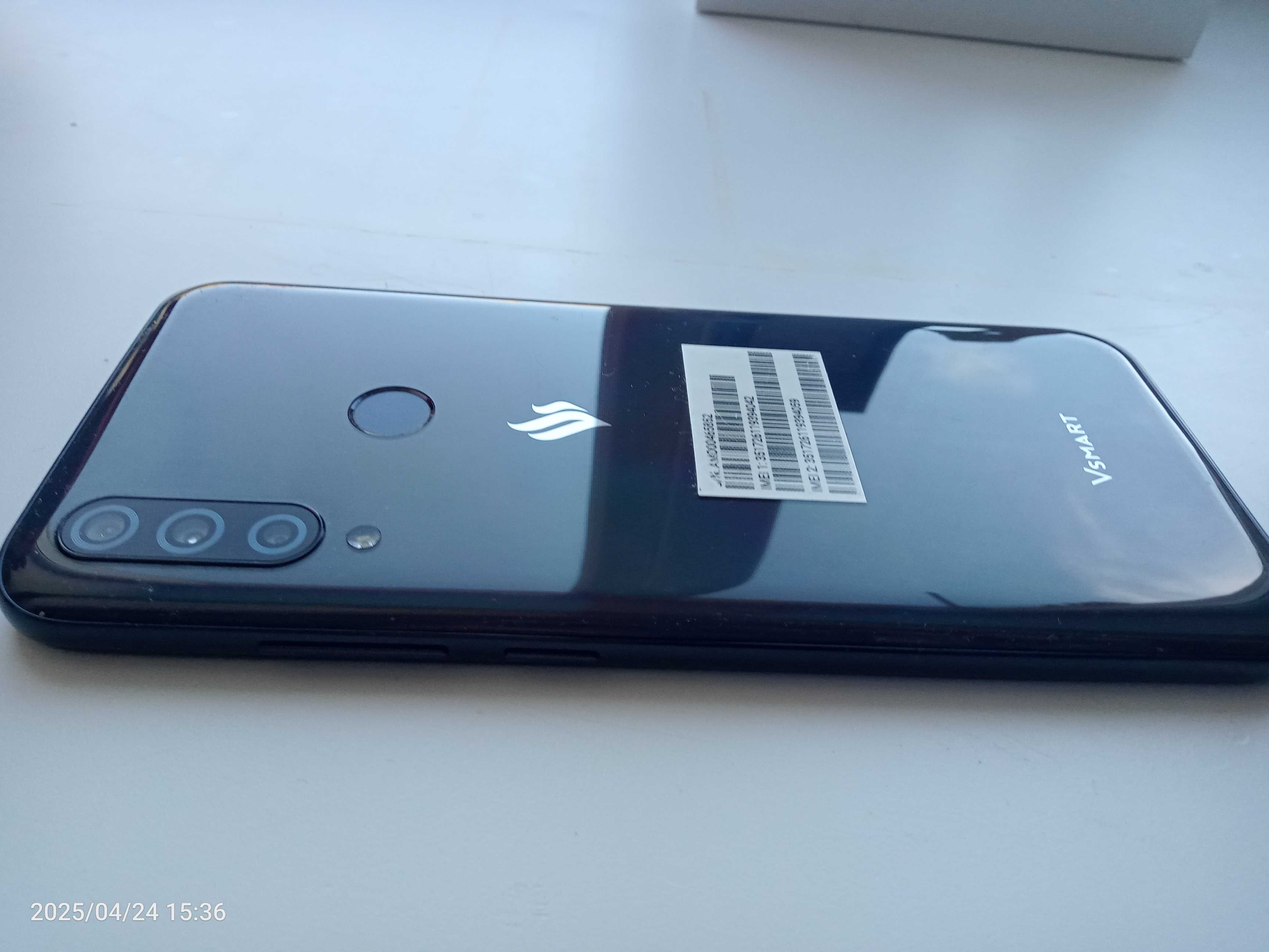 смартфон "Vsmart Joy 3 +