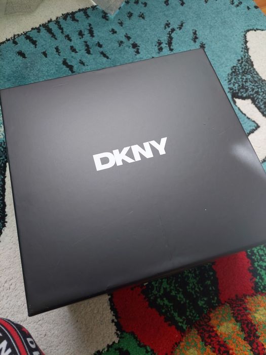 DKNY малка чанта с кард холдър