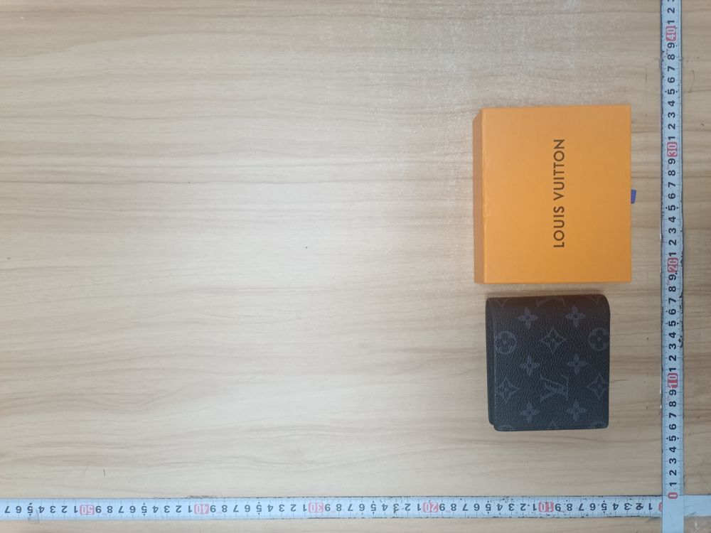 Протмоне louis vuitton