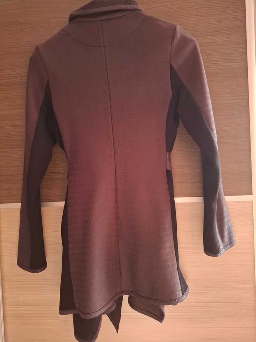 Дамска черна жилетка