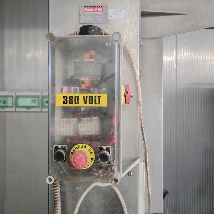 Индустриален повдигач за съдове Fuerpla 2.2 kW,подемник за контейнери