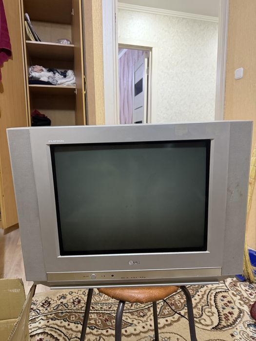 Телевизор LG старый