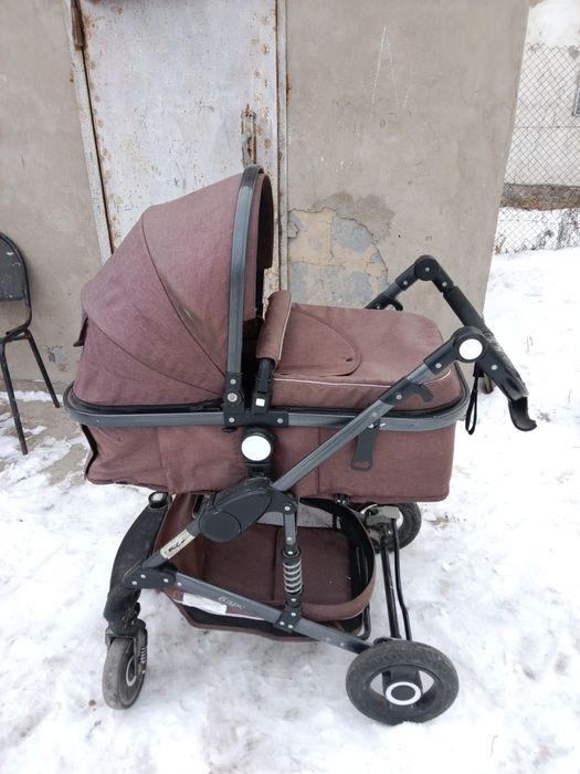 Продам детскую коляску