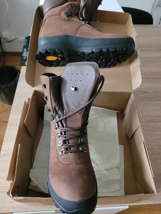 Bocanci impermeabili bărbați