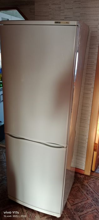 Продам холодильник Атлант