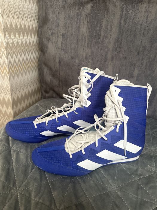 Adidas box hog 4