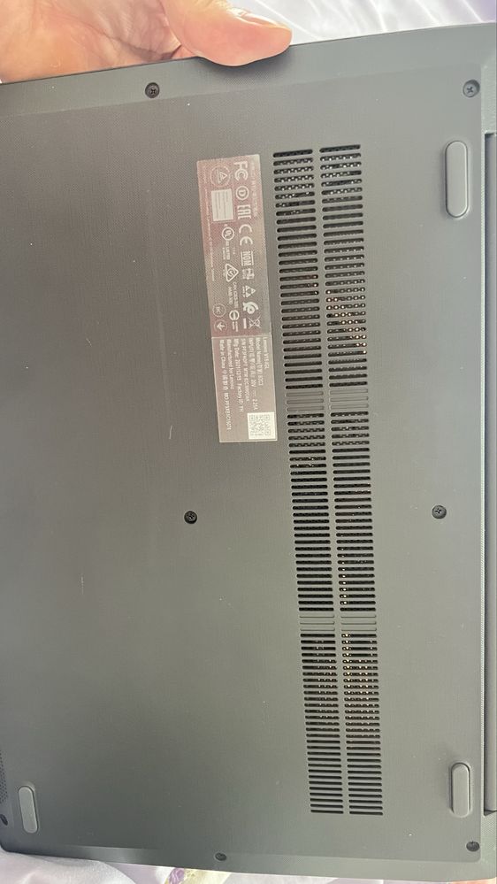 Lenovo sotiladi Xolati yengi Obqoyilgan HP ishlatganim uchun yotipti