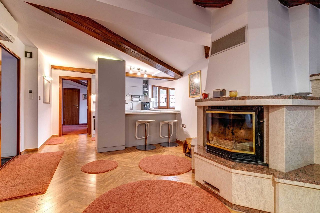Продава се Четиристаен апартамент в к.к. Пампорово - 143 кв.м за 1119 €/кв.м - Снимка #2