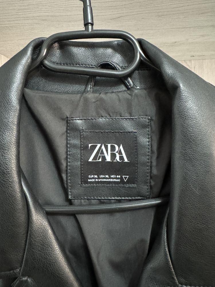 Jacheta Zara imitatie piele marimea XL