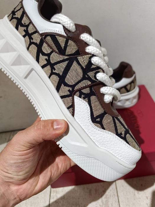 Кецове Valentino garavani маратонки нови !