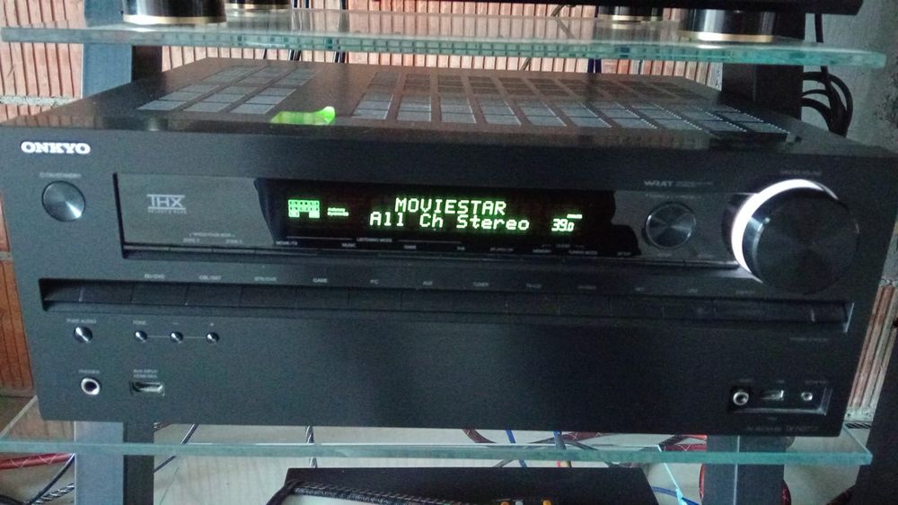 Vând. Onkyo și Denon