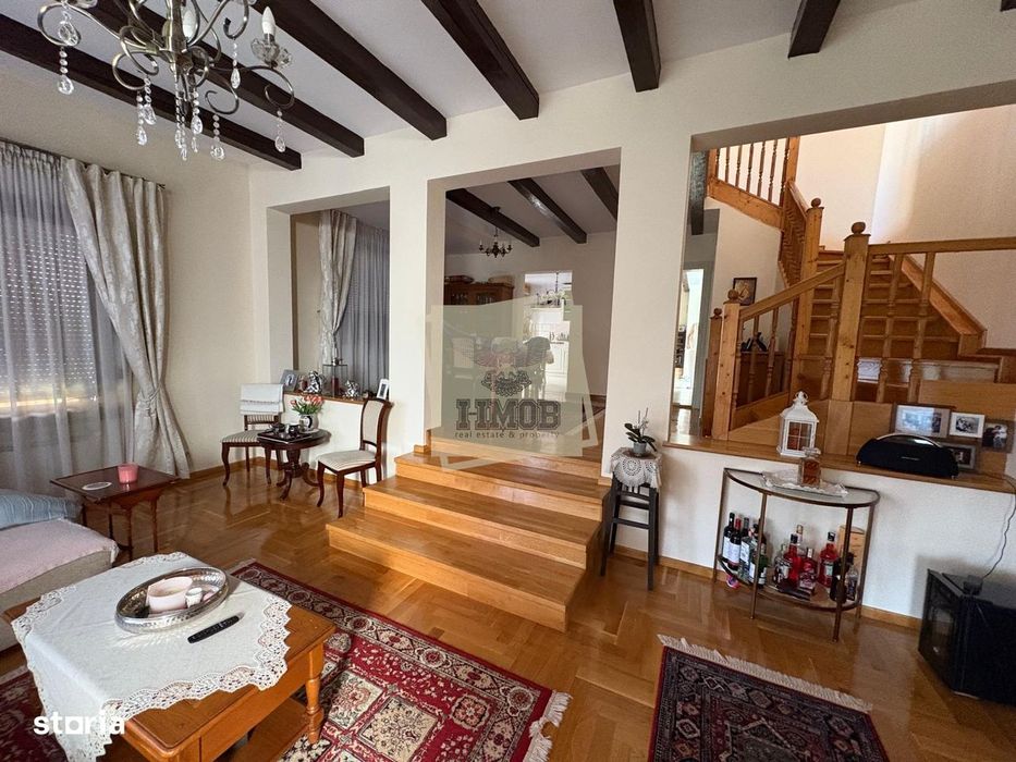 Casa individuala moderna 5 camere si curte 450 mp pe Calea Poplacii