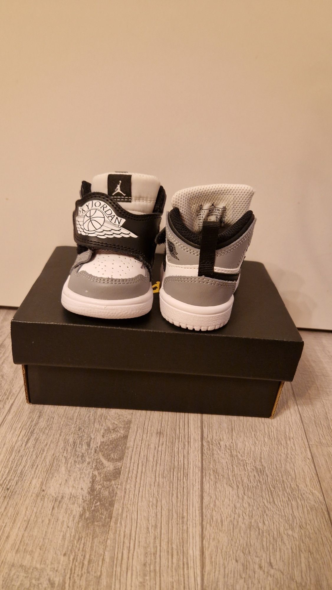 Vând Sky Jordan 1(TD)