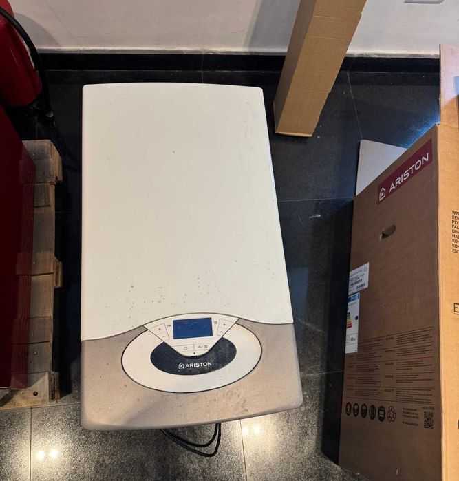 Centrala termica Ariston Genus Evo HP 45