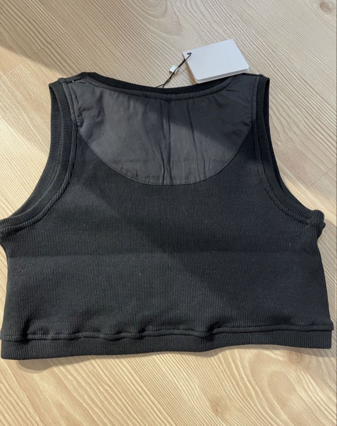 Top scurt loewe alb/negru