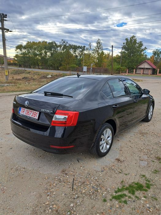 Skoda Octavia 1.6 diesel automat DSG