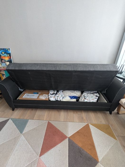 Разтегателен 4-местен диван