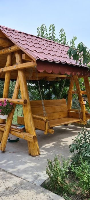 De vânzare casa plus terenul aferent total 6900 m2 preț 350000 euro