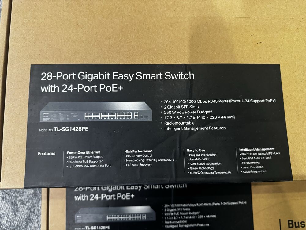 28-Port Gigabit Easy Smart Switch with 24-Port PoE+ Model: TL-SG1428PE