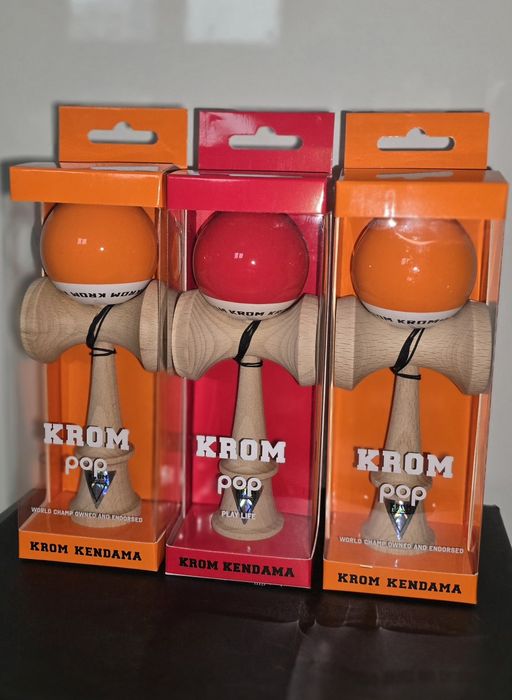 Kendama KROM POP LOL Culori Diverse (Rosu / Portocaliu)