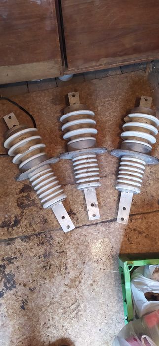 Изоляторы ИПУ-10/630 3шт