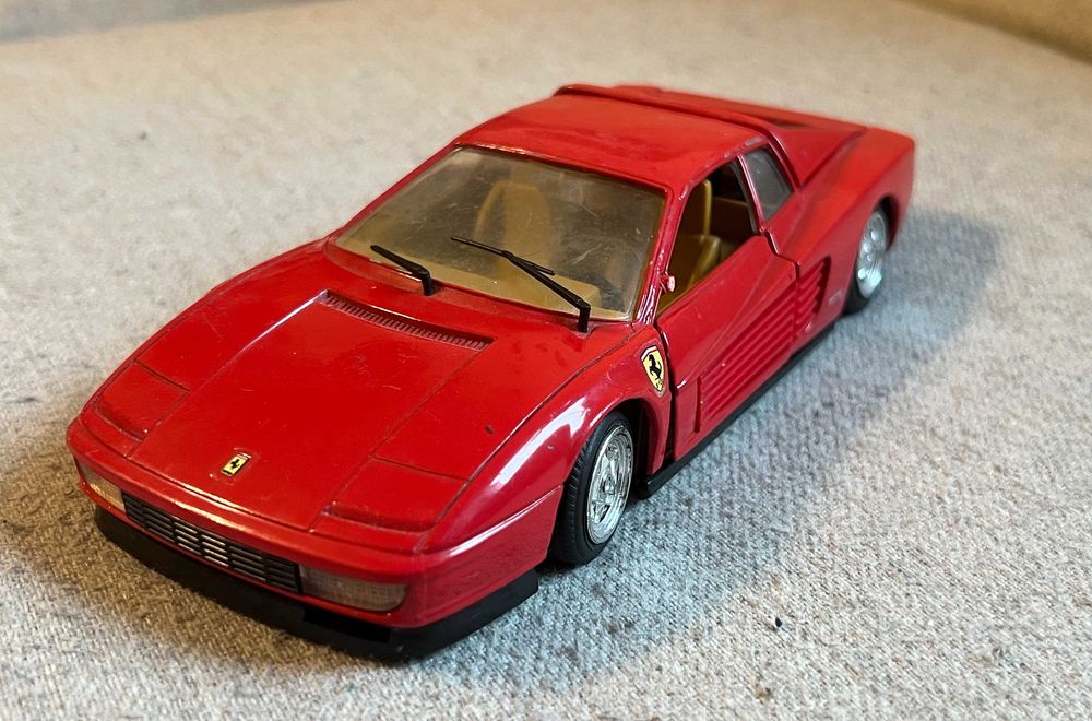 Macheta Ferrari Testarossa 1 24 DieCast Vintage Revell 1988