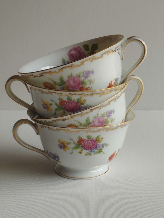 4 чаши Noritake от ерата на окупирана Япония (1945–1952) 
35 лв.за бр.