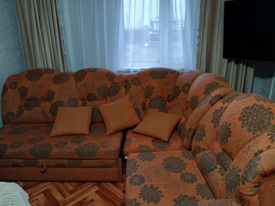 Диван в хорошем состоянии