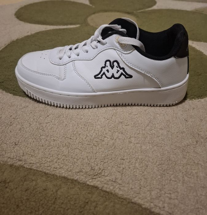 Дамски бели кецове Kappa