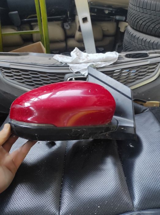 Огледала от Сивик 9