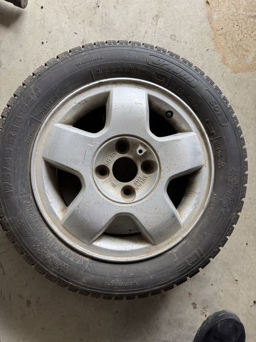 4 Anvelope M/S 2 uzate doar o luna, si foua purin mai uzate