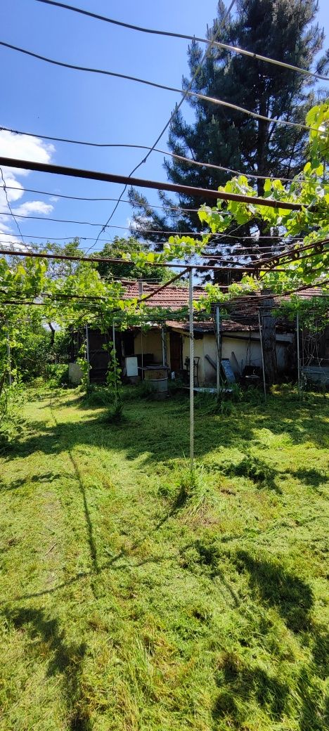 Вила с дворно място м-т Лагера