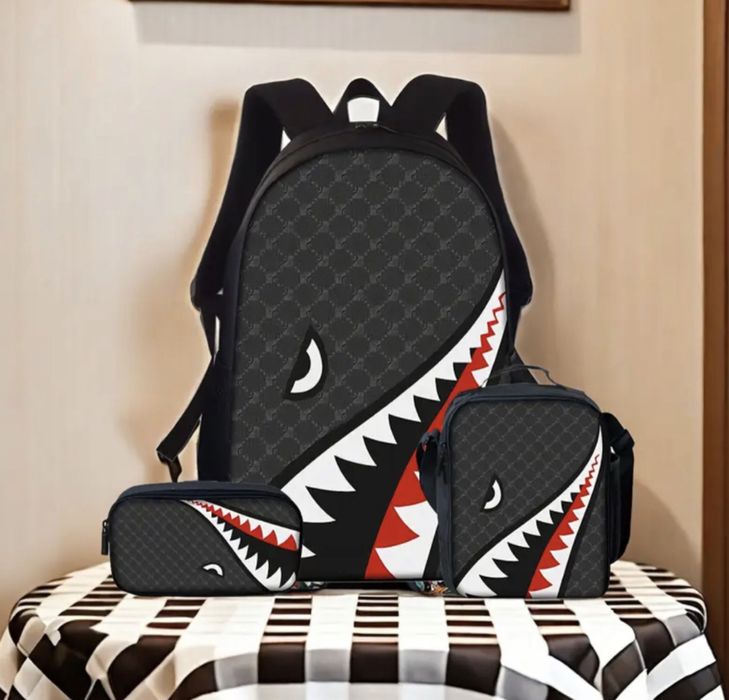 Ученически Комплект 3 в 1 Раница,Чанта и Несесер Sprayground