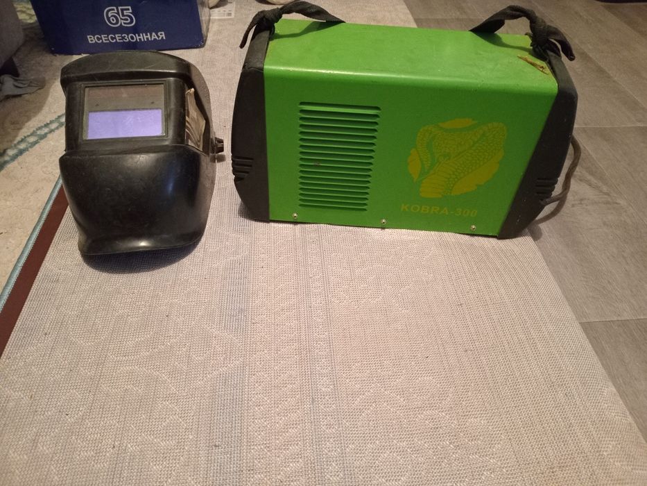 Продам сварочный  аппарат  на 220 в и маску  хамелеон