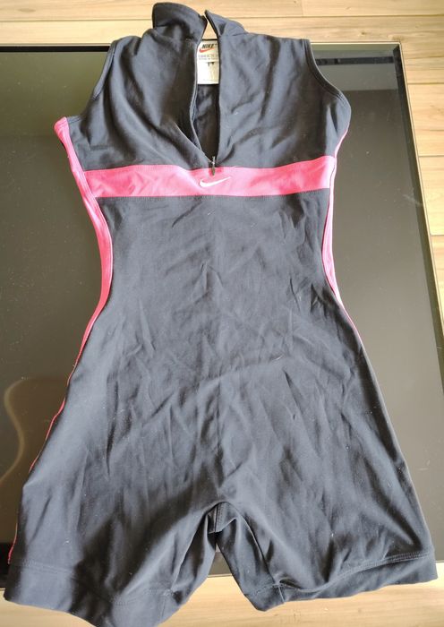 Трика за спортна гимнастика с къс или без ръкав