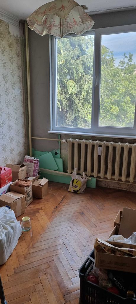 Продава се Четиристаен апартамент в Разград, Център - 100 кв.м за 918 €/кв.м - Снимка #3