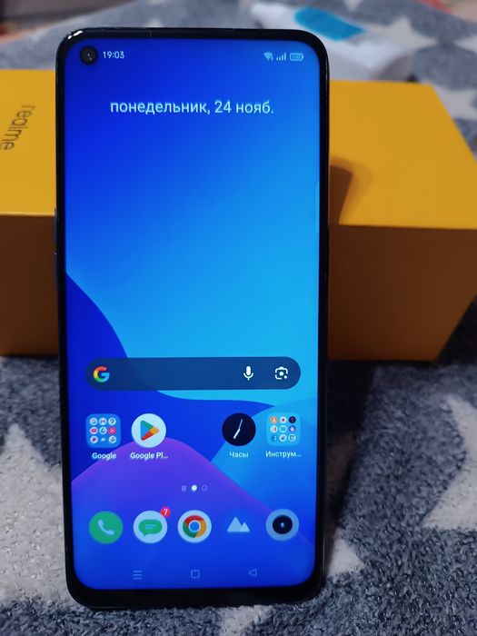 Продам телефон Realme 6