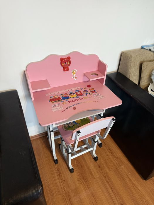 Birou cu scaun copii, cadru metalic, reglabl, roz (învățare și joacă)