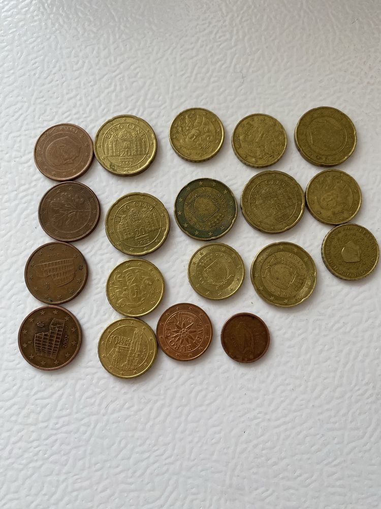 Vand monede vechi de colectie.