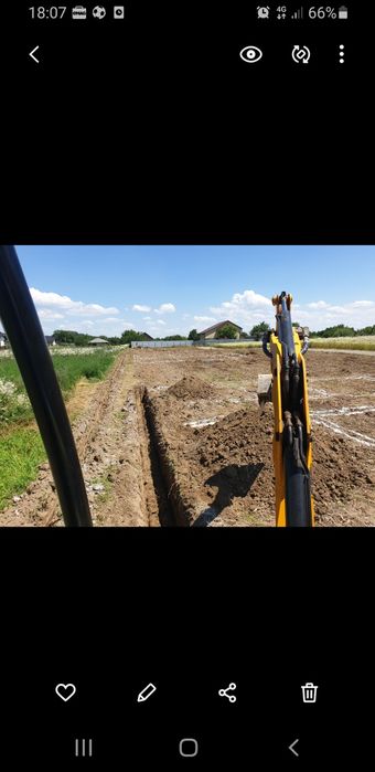 Săpături cu miniexcavator