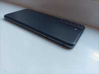 Samsung S21 5G sotiladi holati zo'r aybi yo'q ishlashi zo'r.