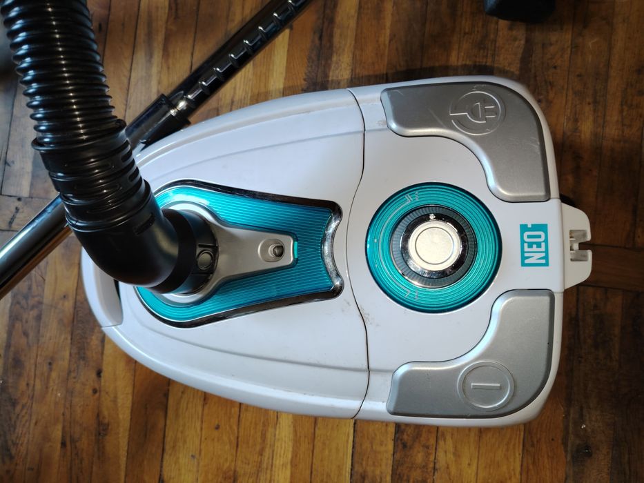 Прахосмукачка Нео на 1г